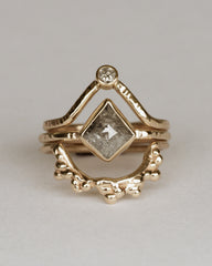 Arch droplet ring