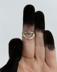 Arch droplet ring